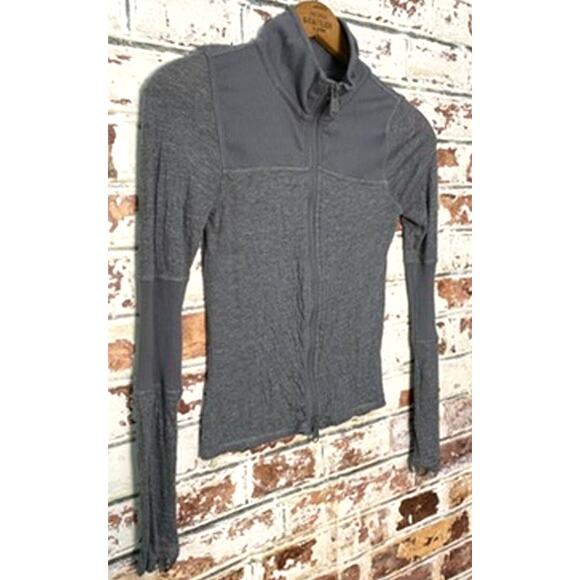 Free People Movement Gray Zip It Layer Stretch Athletic Jacket Top w Thumb Loop - Picture 3 of 11